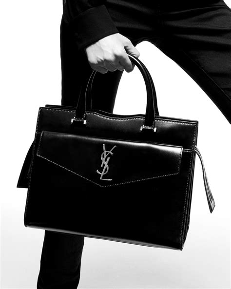 ysl 32 cm|Y TOTE IN LEATHER .